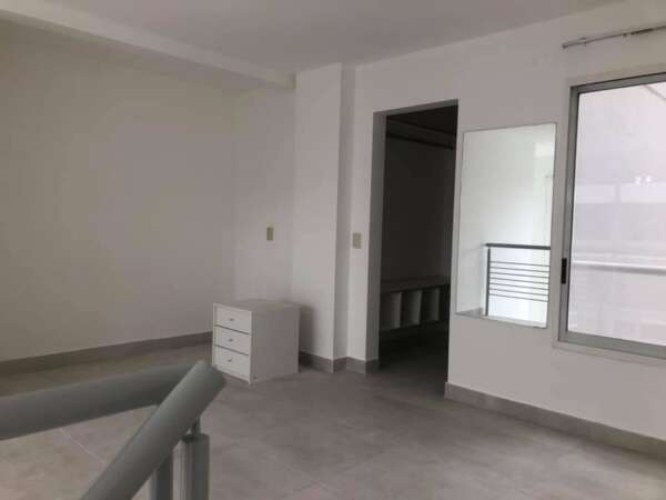 Departamento Duplex en Oro y Guemes vista al frente!