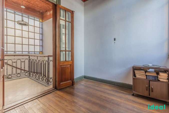 IDEAL Dueño Vende Sin Comision. PH frente, 6 ambientes con entrada independiente. Apto Profesional y Vivienda. Apto Crédito. Oportunidad para inversión con renta