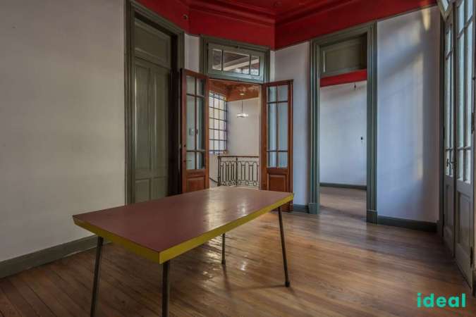 IDEAL Dueño Vende Sin Comision. PH frente, 6 ambientes con entrada independiente. Apto Profesional y Vivienda. Apto Crédito. Oportunidad para inversión con renta