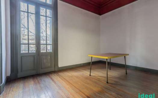 IDEAL Dueño Vende Sin Comision. PH frente, 6 ambientes con entrada independiente. Apto Profesional y Vivienda. Apto Crédito. Oportunidad para inversión con renta