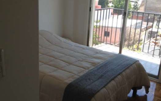 VENTA DUEÑO DIRECTO. SEMIPISO 3 AMB. SUPER LUMINOSO. A mts. de Caballito Norte. Trelles 1800