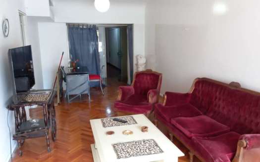 Amplio departamento en Recoleta. Dueño Vende