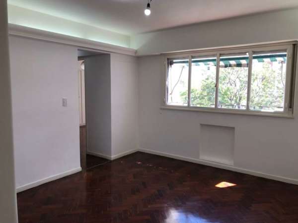 Oportunidad / Depto 3 amb / Flores / Excelente Ubicacion / 2 dorm 1 baño / u$d 80.000/ Baulera