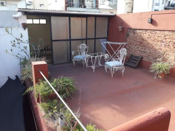 Dueño vende SIN COMISION y SIN EXPENSAS Gran PH 4 ambientes con patio, terraza y balcón en Almagro