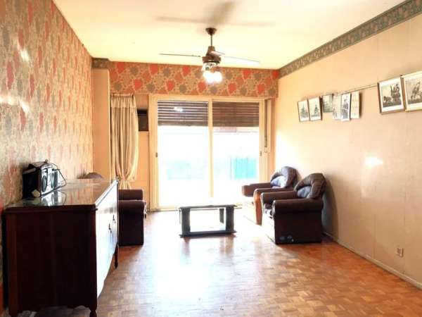 venta Departamento semipiso con cochera cubierta a 15 minutos de microcentro de estacion catedral d subte 4 dormitorios 3 baños balcon La Boca