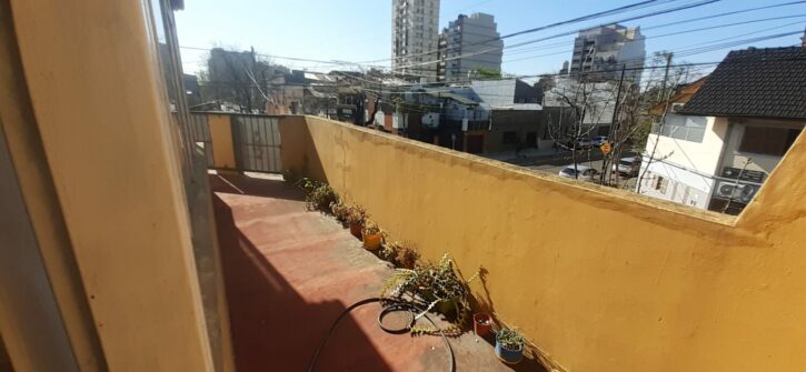 PH Tipo Casa en Mataderos Casi Parque Avellaneda. 3 Amb + Terraza.