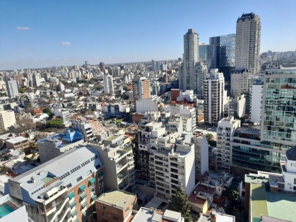 Departamento de dos ambientes en Núñez con vista panorámica para alquiler temporario.