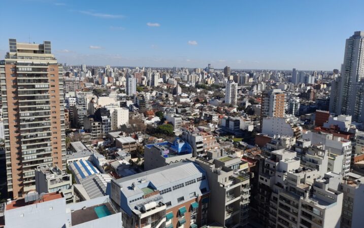 Departamento de dos ambientes en Núñez con vista panorámica para alquiler temporario.