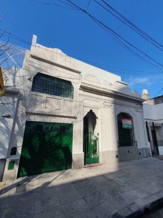 Dueña vende casa estilo Art Deco