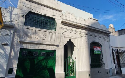Dueña vende casa estilo Art Deco