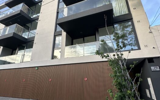 Depto en venta 3 ambientes con balcón al frente en Villa Luro