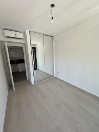 Depto en venta 3 ambientes con balcón al frente en Villa Luro