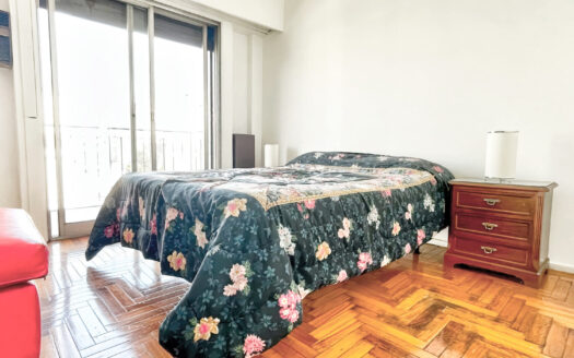 4 Ambientes Alquiler Temporario, 3 habitaciones, 2 baños, balcón, luz, parque arbolado