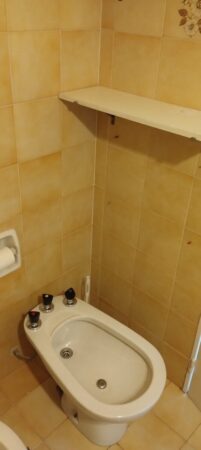 Hermoso depto de 2 amb piso alto, con lavadero, cocina y baño completo, para ingresar ya