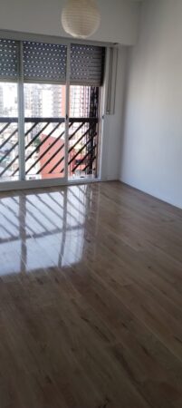 Hermoso depto de 2 amb piso alto, con lavadero, cocina y baño completo, para ingresar ya