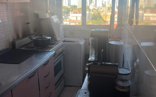 Alquilo monoambiente en Nuñez con balcón y cochera