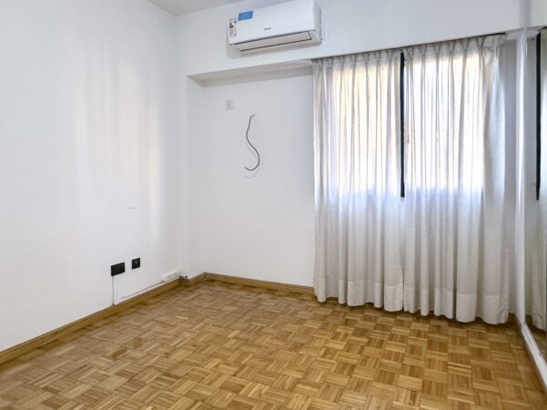 Dueño vende muy luminoso departamento 4 ambientes en Belgrano R