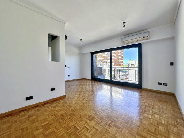 Dueño vende muy luminoso departamento 4 ambientes en Belgrano R