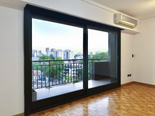 Dueño vende muy luminoso departamento 4 ambientes en Belgrano R