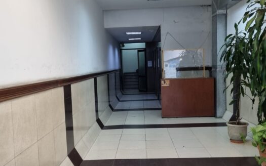 Oficina refaccionada de 17 m2 a una cuadra de Plaza Congreso, excelente inversion!