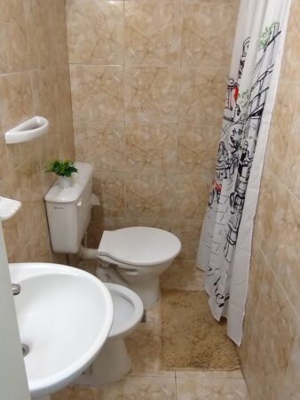 HERMOSO DEPARTAMENTO AMOBLADO CORDOBA Y SUIPACHA.-