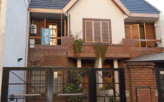 DUEÑO ALQUILA HERMOSO DUPLEX IDEAL FAMILIA