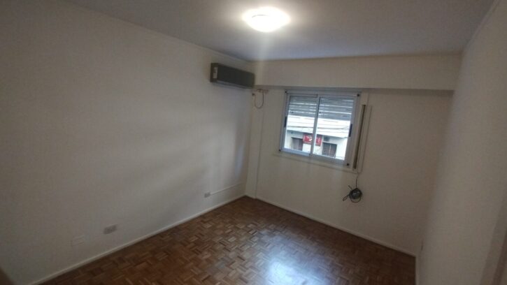 Larrea 1300, Piso 2