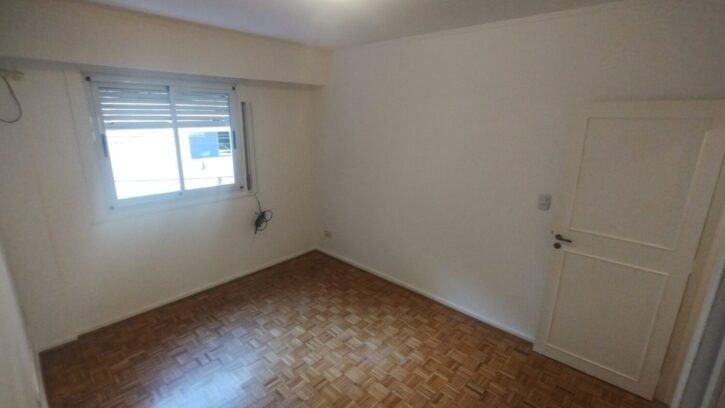 Larrea 1300, Piso 2