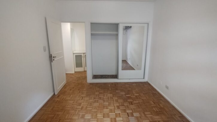 Larrea 1300, Piso 2