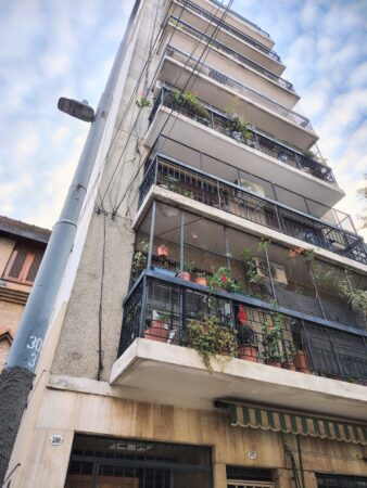 Piso 3 ambientes a la calle