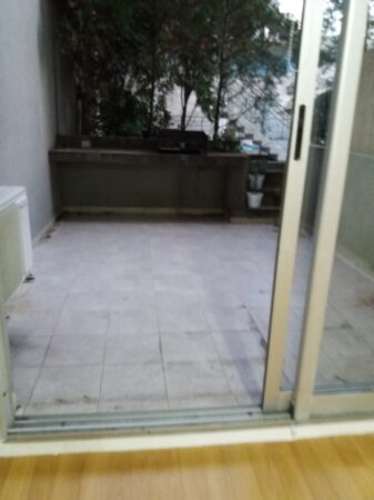 Amplio Monoambiente con patio y parrilla en edificio con amenities