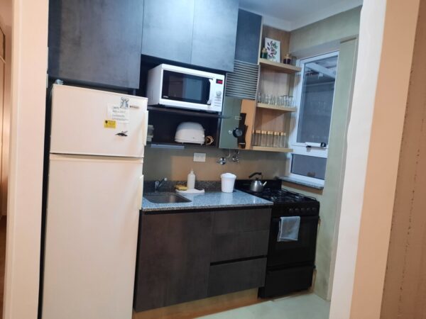 Departamento para 3 personas, cerca de Favaloro