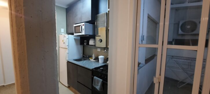 Departamento para 3 personas, cerca de Favaloro