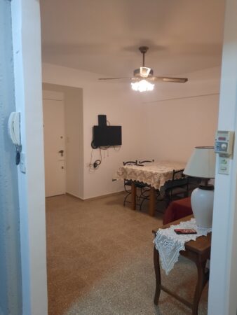 Departamento para 3 personas, cerca de Favaloro