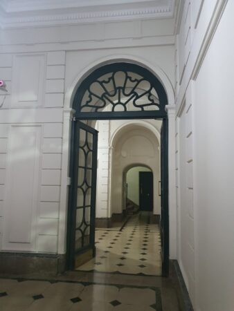 OFICINA EN ALQUILER - 100M2 - despachos y salon co-work- ZONA CENTRO - LISTA PARA INGRESAR - EXCELENTE ESTADO.