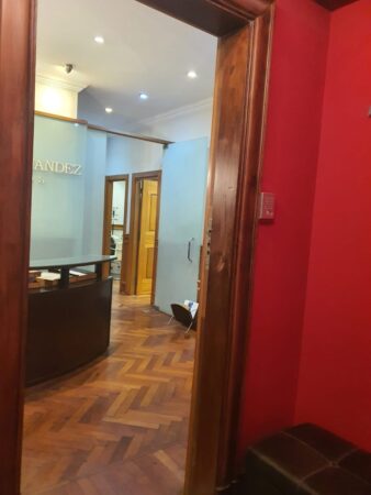 OFICINA EN ALQUILER - 100M2 - despachos y salon co-work- ZONA CENTRO - LISTA PARA INGRESAR - EXCELENTE ESTADO.