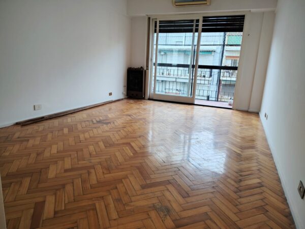 Piso 3 ambientes a la calle