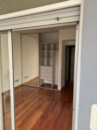 Departamento 2 Ambientes con Cochera Descubierta Luminoso Para Alquiler