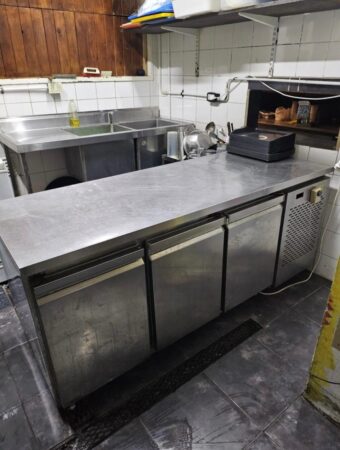 Venta de dos locales comerciales apto gastronomía en Palermo Soho en lote propio