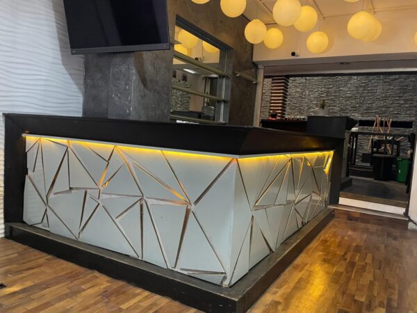 Venta de dos locales comerciales apto gastronomía en Palermo Soho en lote propio