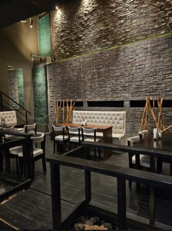 Venta de dos locales comerciales apto gastronomía en Palermo Soho en lote propio