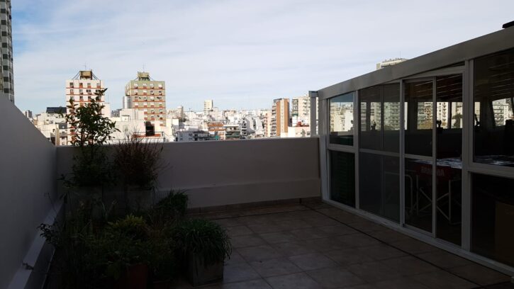Vendo semipiso 3 ambientes. Excelente ubicación