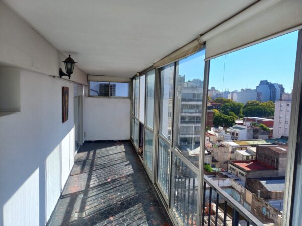Alquiler monoambiente amoblado San Cristóbal Luminoso