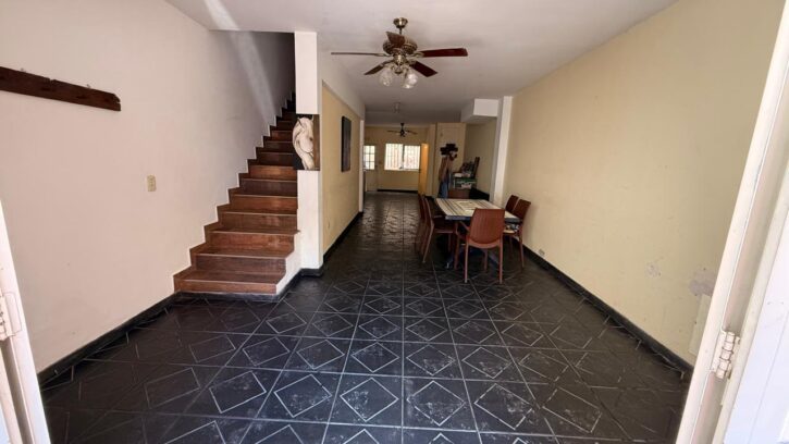 Casa triplex Bolivia 3700 Agronomia