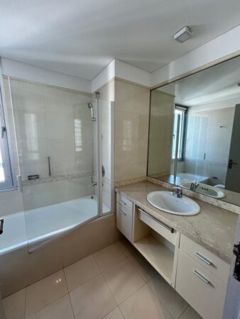 DEPARTAMENTO TRES AMBIENTES EN TORRE PREMIUM PISO MUY ALTO. LUMINOSO
