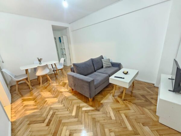 Hermoso Departamento de 2 Ambientes (Se Alquila Sin Muebles)