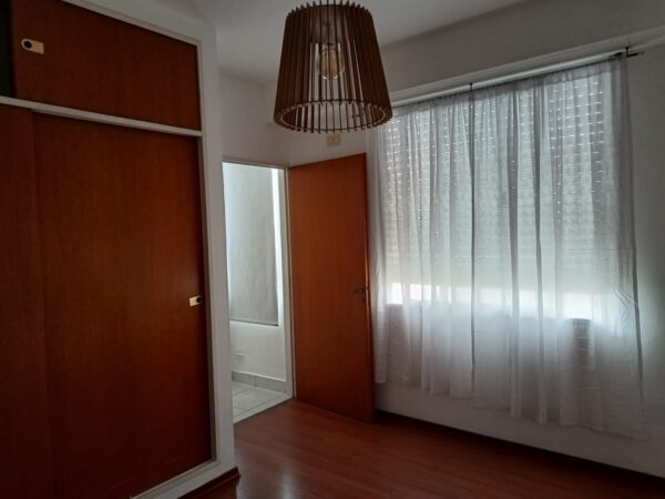 Departamento 2 ambientes con terraza propia