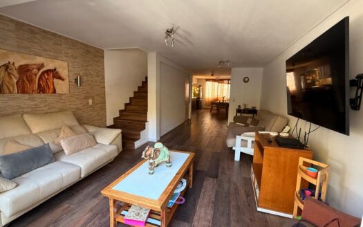 Casa triplex Bolivia 3700 Agronomia