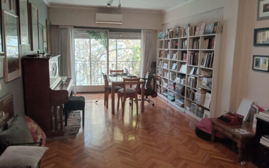 Venta Departamento Caballito 3 ambientes c/dependencia en Acoyte y Rivadavia. Frente. Balcón. Apto profesional. Baulera. Sup. Total 91 m2