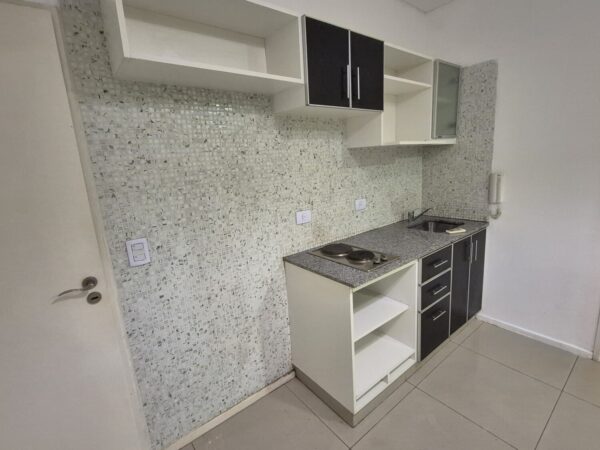Monoambiente Moderno en Belgrano – Balcón | Luz Natural | Amenities | Pintado